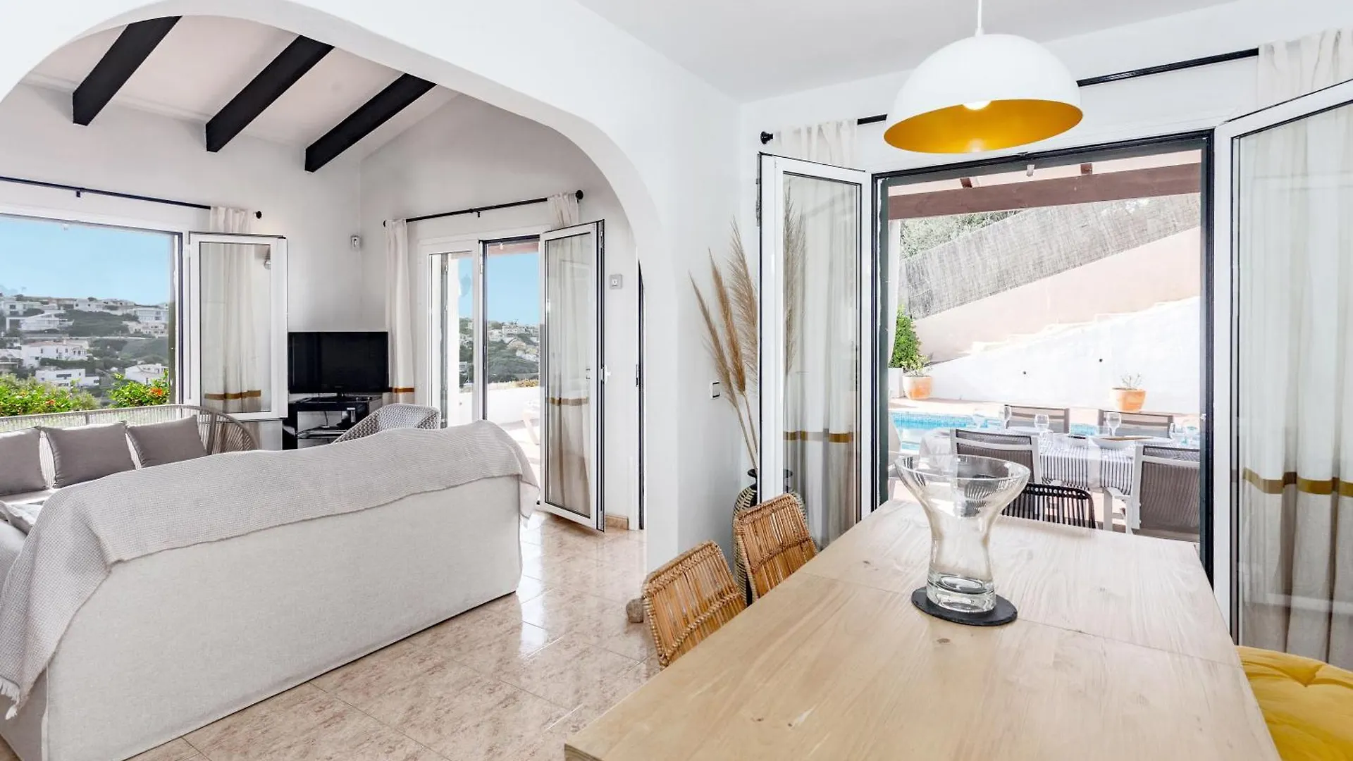 Villa Kingfisher Cala Llonga  Holiday home